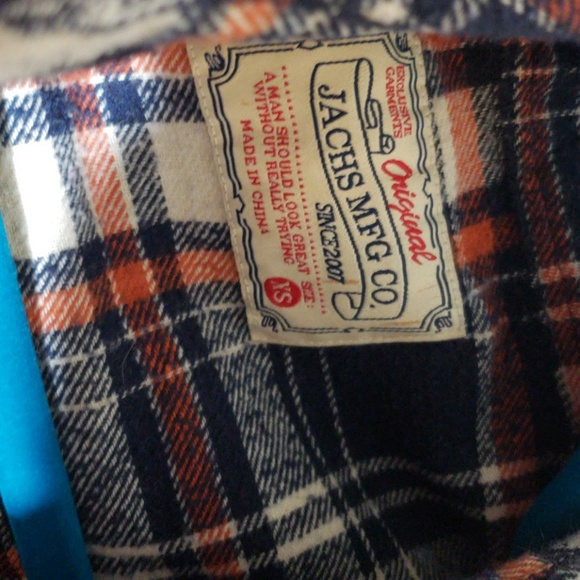 MOVING SALE- Womens Flannel - Picture 3 of 3